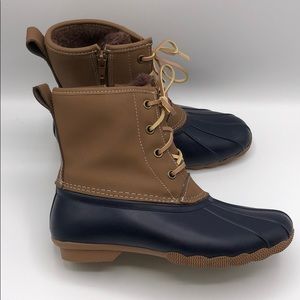serra duck boots